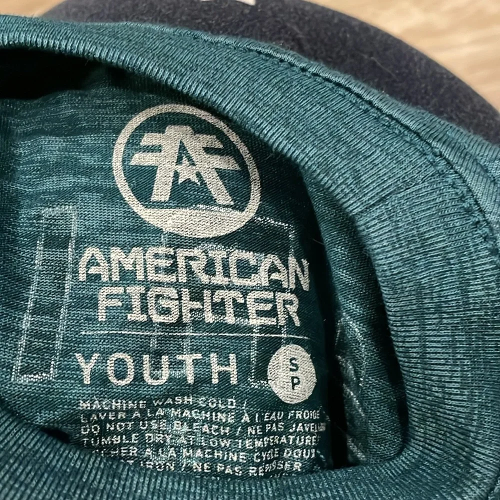 NWOT American Fighter youth tee - faded teal to black - size S